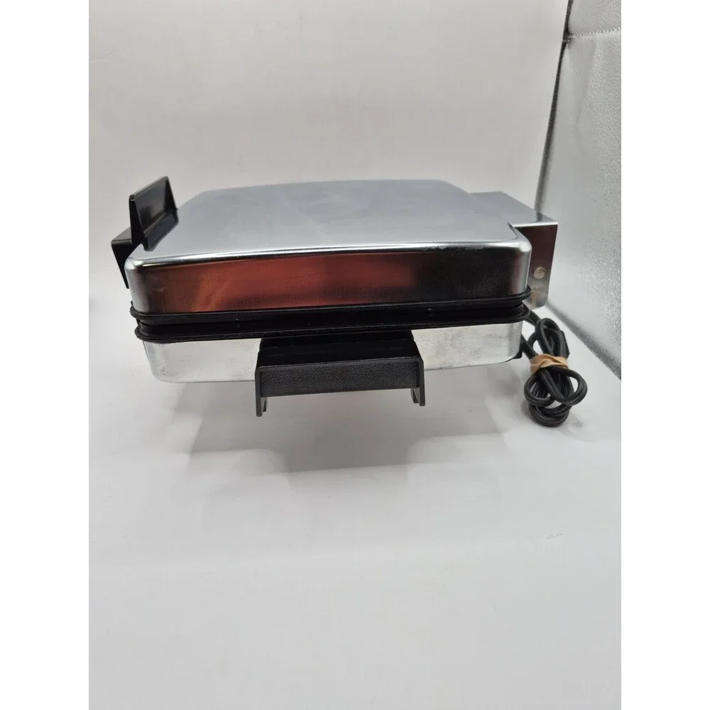Vintage Toastmaster 270 Waffle Baker / Reversible Grill Tested Works USA made